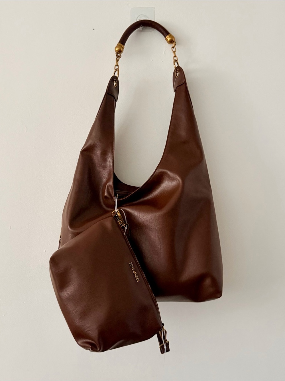 Steve Madden Large Brown Leather Slouchy Hobo Bag with Matching Pouch NWOT. Bran